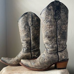 Circle G by Corral Women’s Chocolate Crackle with Bone Fancy Embroidery Snip Toe